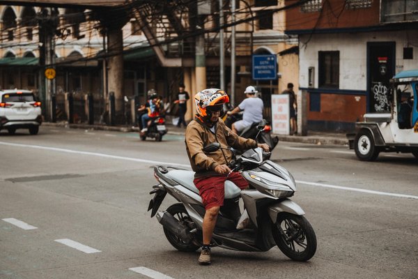 Comment choisir un café racer pour débutant
